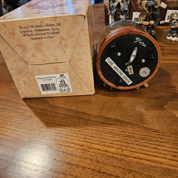 Boyds Bears Charming Snow Globe with Girl and Bears - Picture 2 of 2